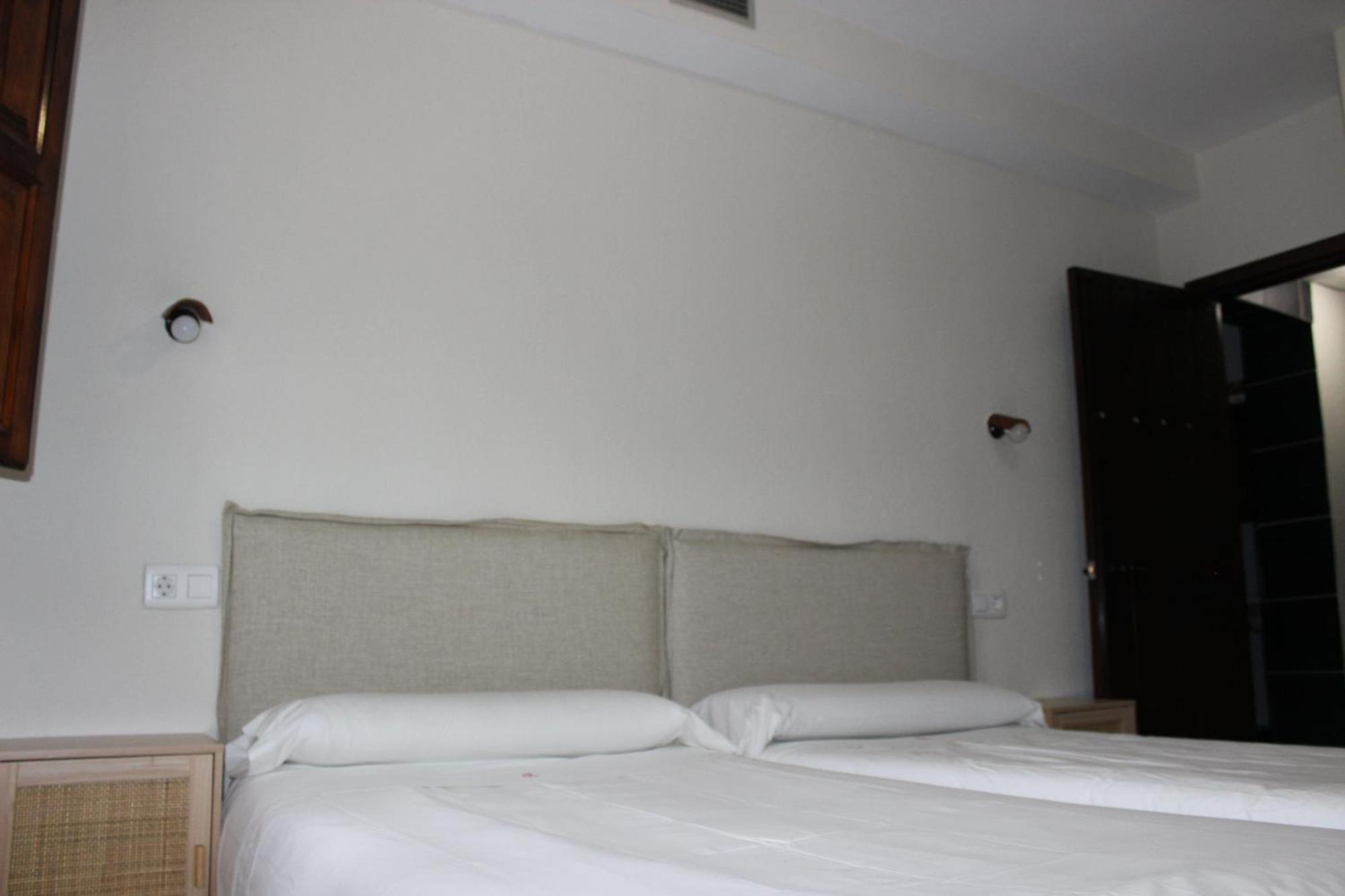 Apartamentos de Astroturismo la Cañada Torrejón el Rubio Exterior foto