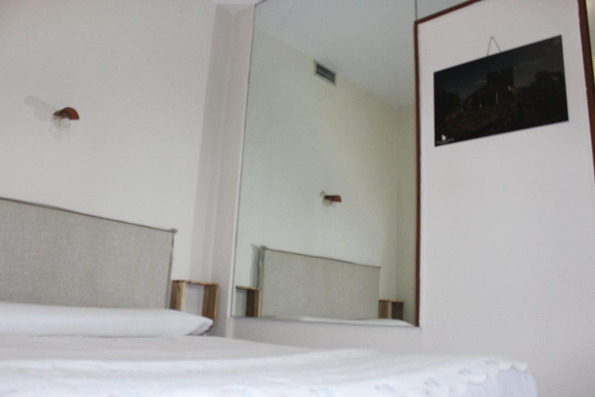 Apartamentos de Astroturismo la Cañada Torrejón el Rubio Exterior foto