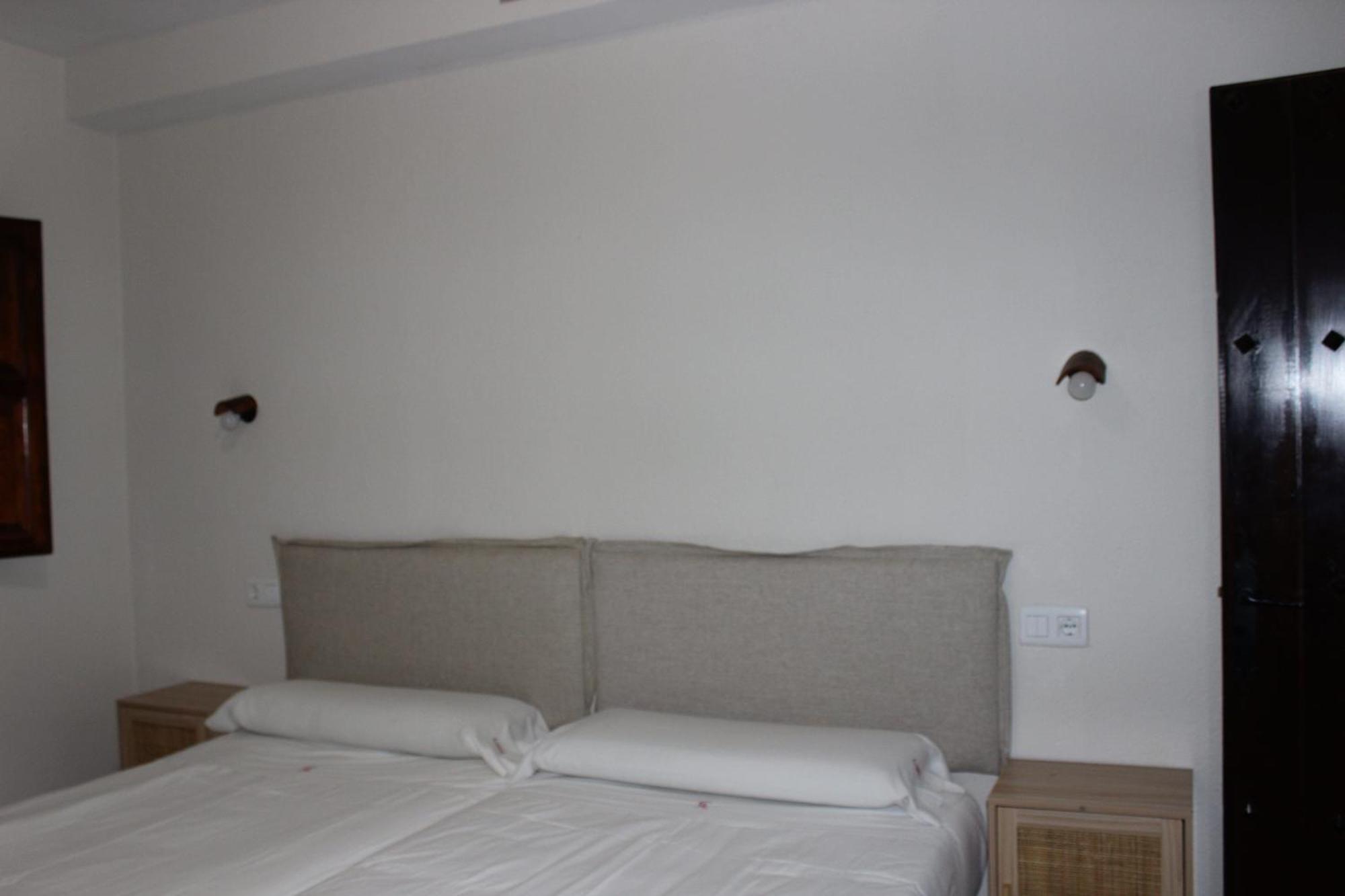 Apartamentos de Astroturismo la Cañada Torrejón el Rubio Exterior foto